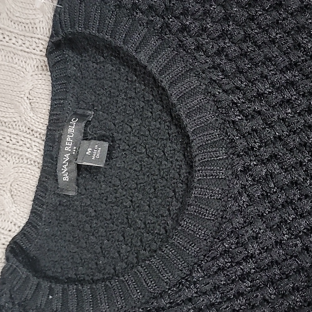 Banana Republic Medium Black Sweater - Picture 2 of 7